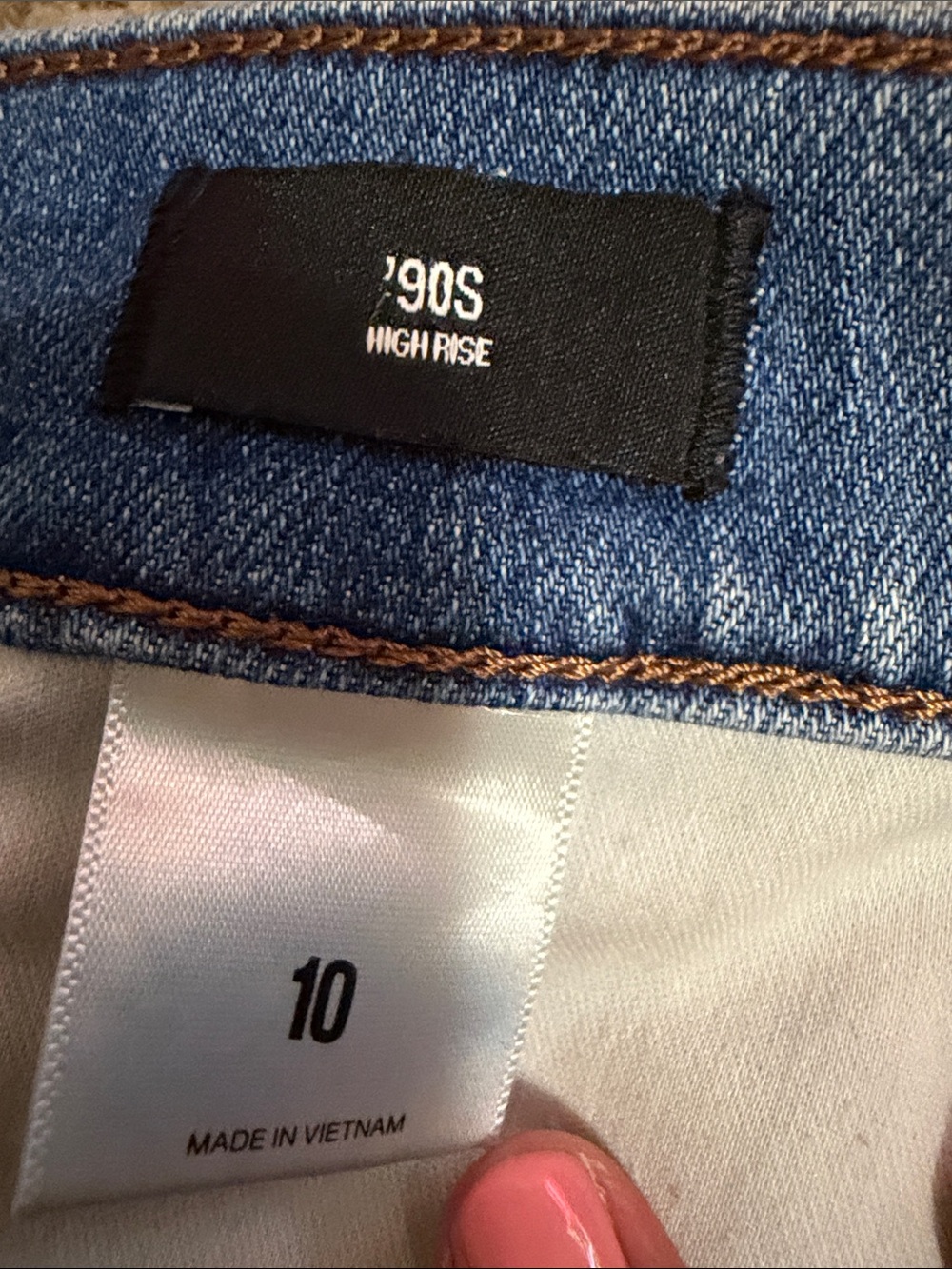 Express 90s high Rise Denim Shorts - Picture 3 of 5